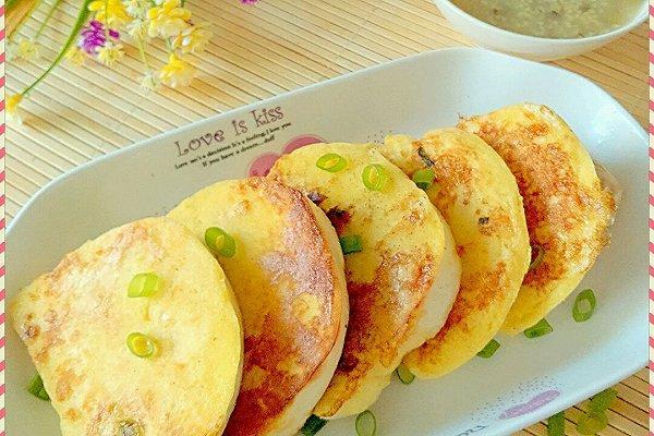 蛋香馍片,蛋香煎馒头图解