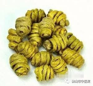 「药师在线」九大仙草之首的石斛功效多多，教你如何选（含食疗推荐）