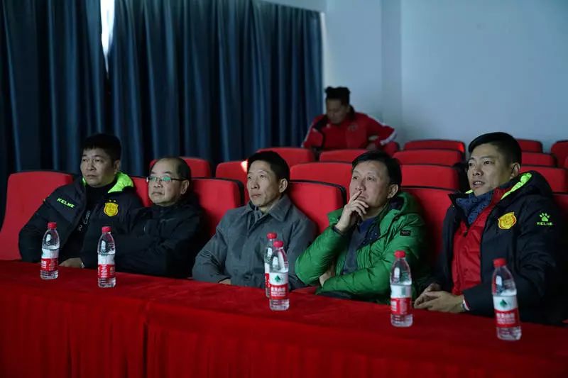 足球青训新征程,上港足球青少年培训