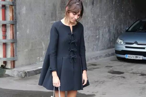 有哪些好看的小黑裙,小众又有设计感夏天必备小黑裙