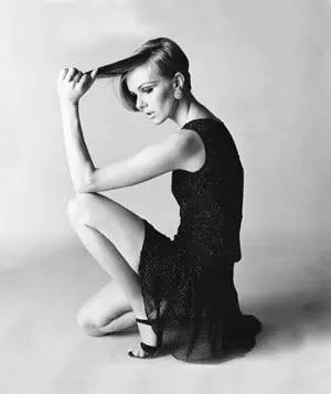 有哪些好看的小黑裙,小众又有设计感夏天必备小黑裙