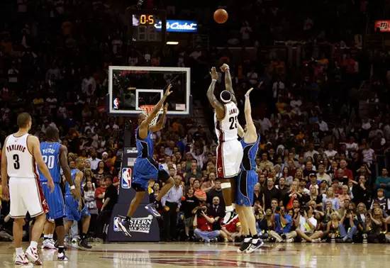 勒布朗詹姆斯成名前的故事 (勒布朗詹姆斯感人故事)