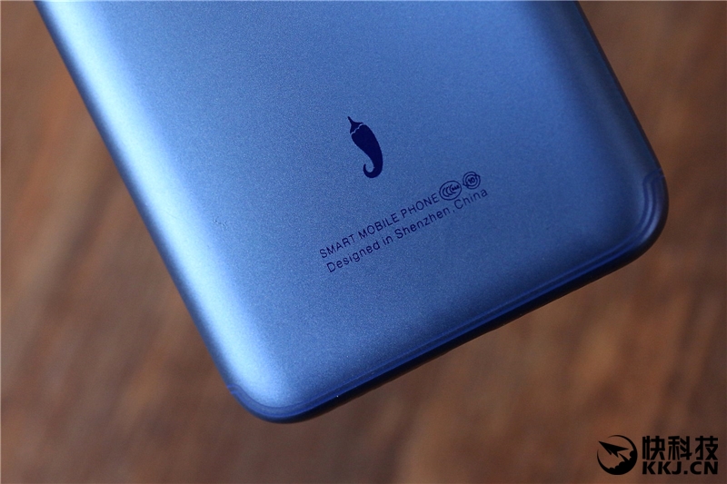 899元!红辣椒7X手机评测:全面屏+4GB内存