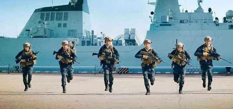 战狼2吴京单打独斗,吴京战狼2和红海行动