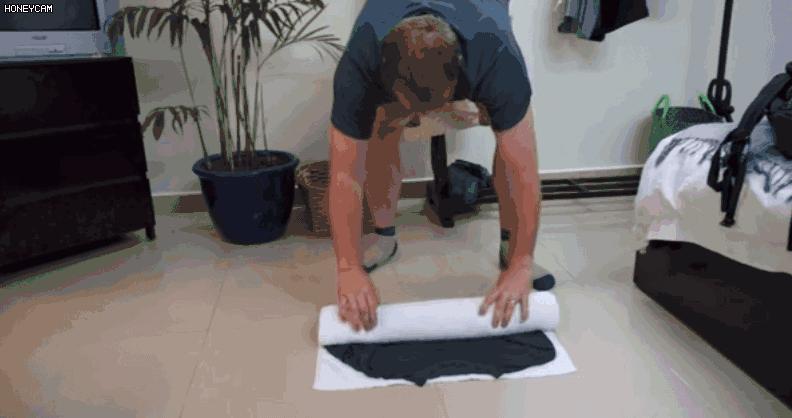 拧干衣服的正确方法,最快拧干衣服的办法