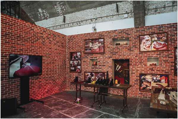 专访蔡文昕｜解开DR.MARTENS、STANCE等潮牌的中国代理权之谜