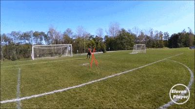 100个足球过人技巧教学,足球运球过人的方法及技巧