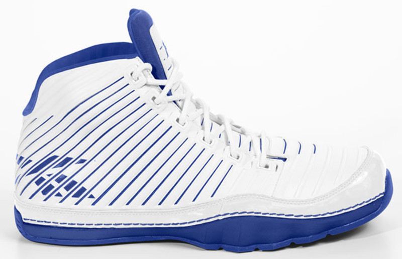 当爱已成往事,艾弗森第1双签名鞋实战