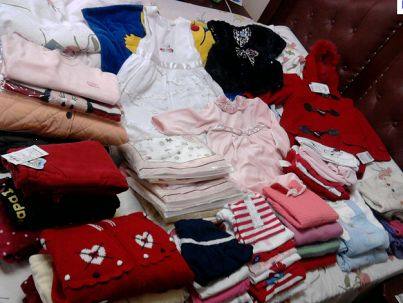 当代年轻人不想让小孩穿旧衣服,孩子不能穿老人的衣服