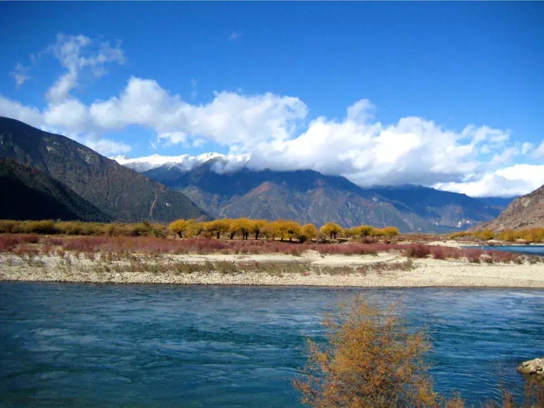 拉林高速最美段,公路的颜值