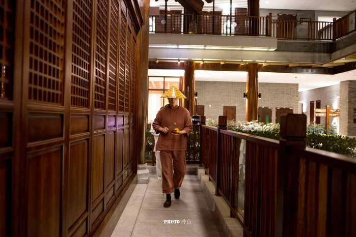 骞夸笢鍝噷鍙互绂呬慨浣忓,宀崡绂呬慨閰掑簵鍥剧墖