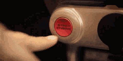 车子下雪冻住了怎么处理,爱车各个位置被冻住应该如何解冻