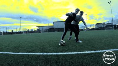 足球教程教你如何穿裆戏耍对手,足球防人时怎么防穿裆