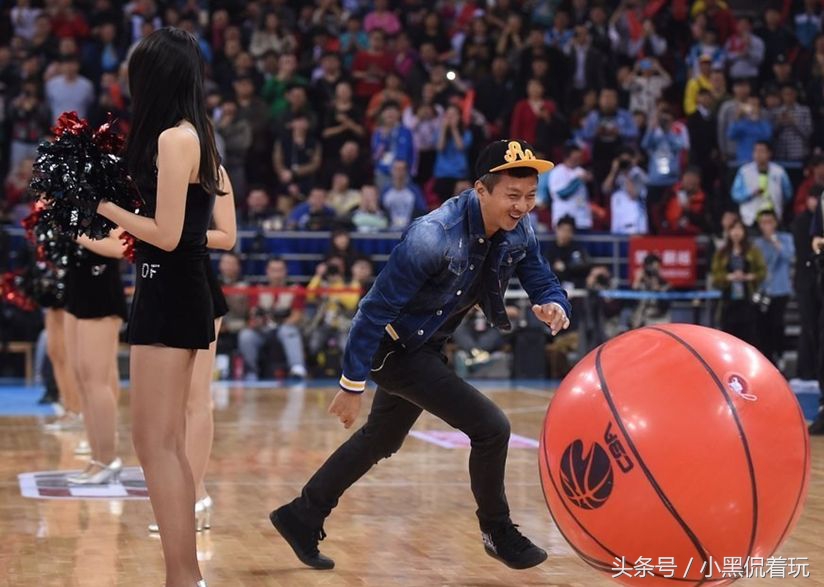 篮球初学者适合用哪款篮球,初学者如何选择适合自己的篮球