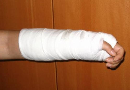 30万玉镯被打碎怎么处理,玉镯被砸掉