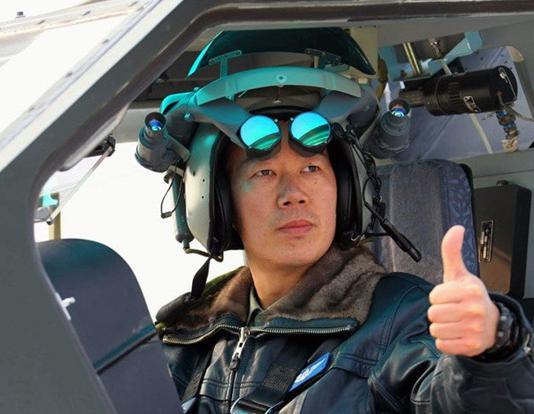 直10头盔瞄准具,阿帕奇激光瞄准头盔