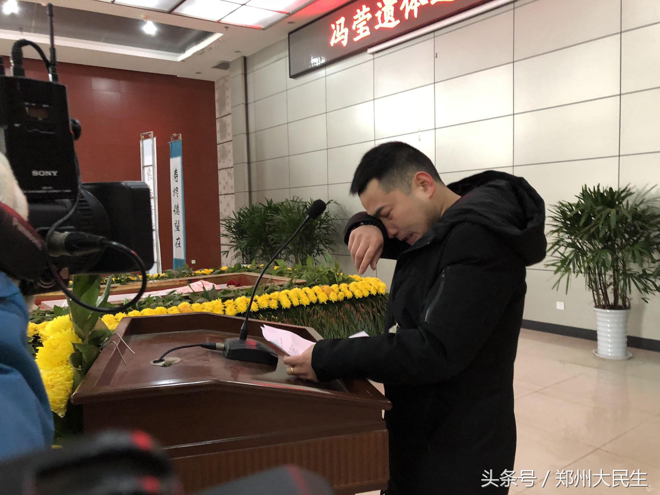 一场婚礼见证了爱情友情和亲情,每一场婚礼都是对爱情的见证