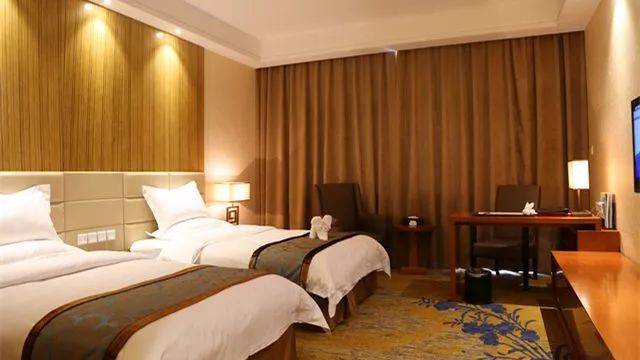 临朐揽翠湖温泉度假村跟团游,临朐温泉揽翠湖旁边酒店