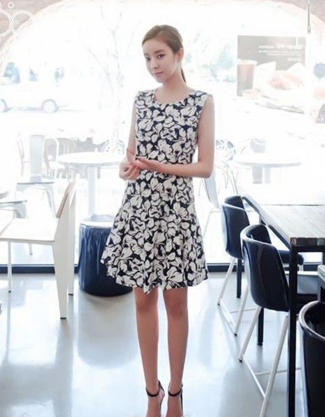 轻松仙气的连衣裙,简单连衣裙助你穿出少女感