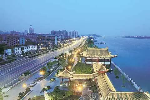 容县火车车次调整,容县有火车的景点