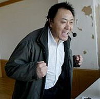 疯狂解说的代表,大连解说的旗帜,曾疯狂吐槽外国裁判