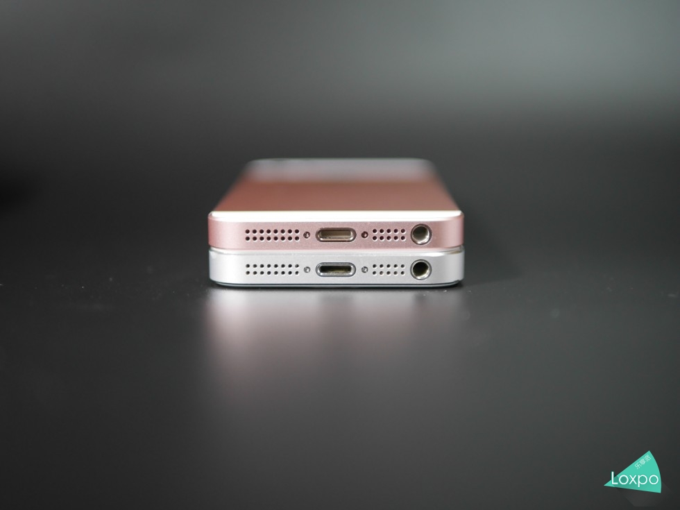 iPhoneSE港版64G玫瑰金开箱+自带吐槽