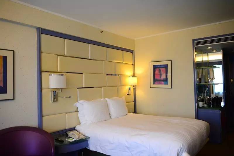 妈妈咪咪嘉年华的欢乐体验和香港郊区的生态怡然之旅