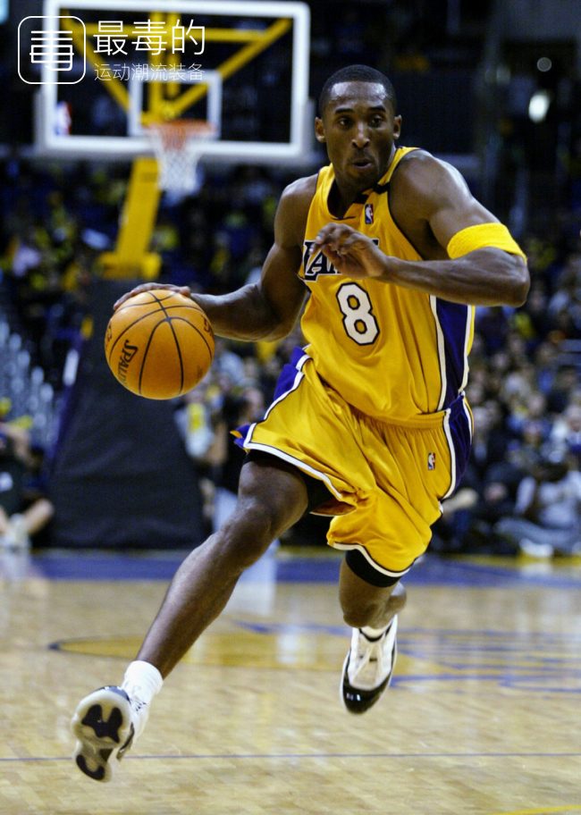 科比生涯球衣回顾,科比生涯最后一战球鞋