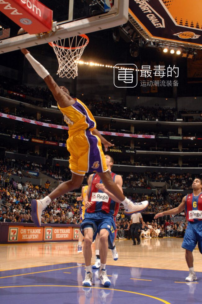 回顾科比上脚战靴,传奇落幕科比