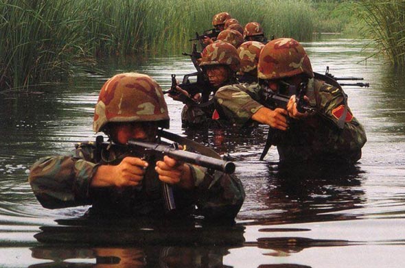用事实说话的军事新闻,中国真实特种兵的先进武器
