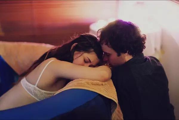 双胞胎29周早产宝宝存活率,一对超早产儿双胞胎姐妹奇迹存活