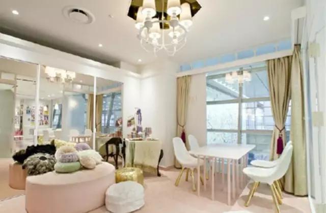 成都最新探店,成都老街冒出一家酷炫潮店