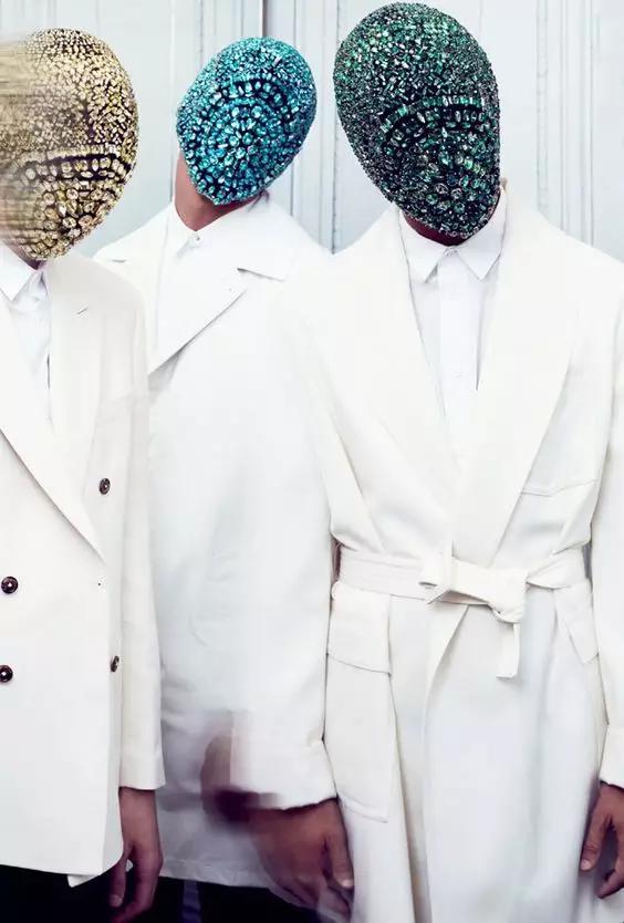 低调又奢华,那些耀于指尖上的时尚魔戒|MAGIC