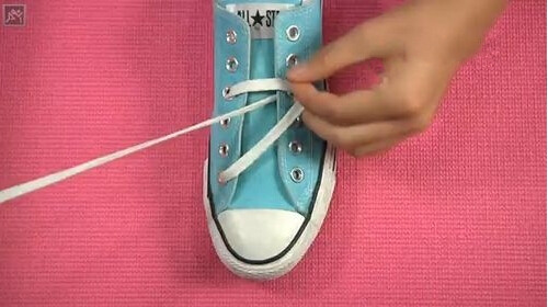 双鞋带鞋子怎么系鞋带才好看,帆布鞋系鞋带不露鞋带头