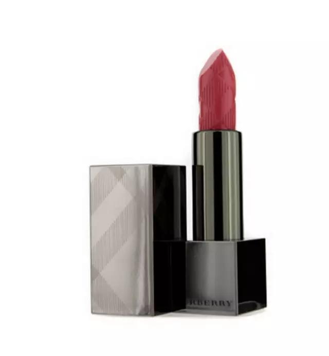 挑一款女王气Max的大红色的唇膏！