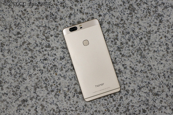 荣耀v8的缺点,旗舰手机性能评测