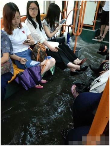 神奇周四：《以太之光：抗争编年史》、《泡泡火箭救援》等