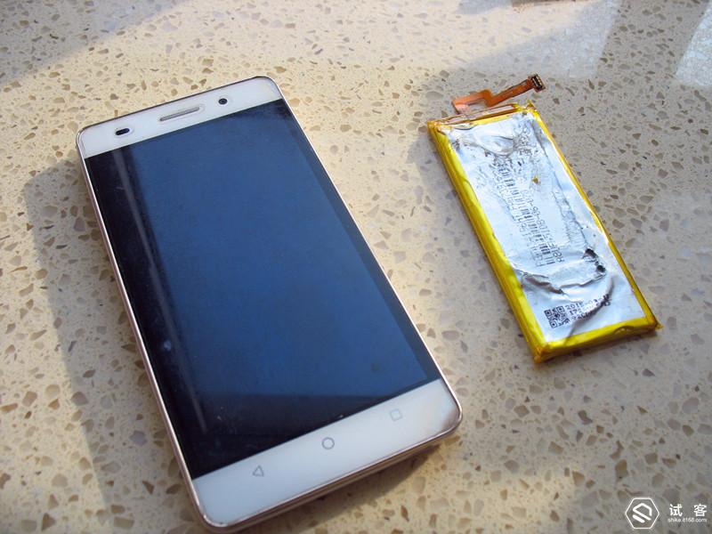 大吉大利今晚给手机更换电池！