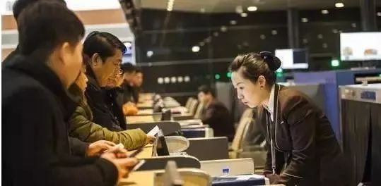 鄂尔多斯机场乘飞机需要什么手续,机场国际安检流程