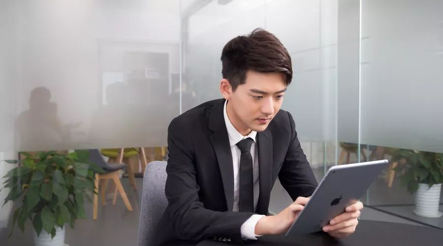 纯小白入行金融圈可以吗,刚步入社会怎么贷款