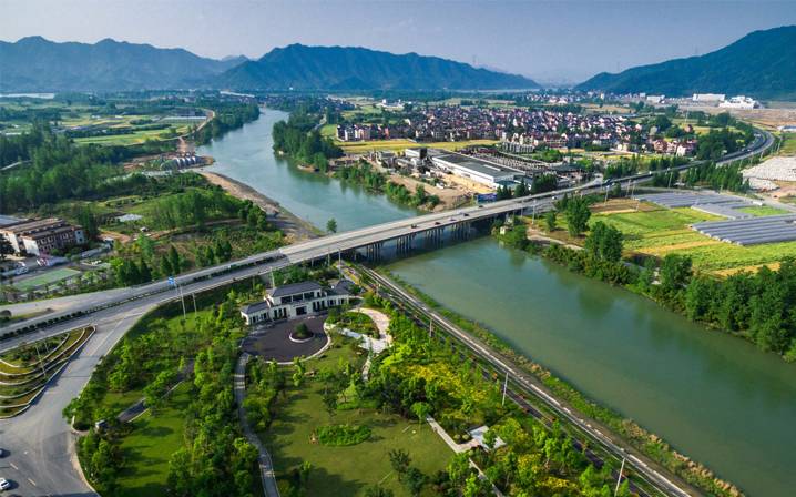 三个维度绘好乡村振兴美丽画卷,乡村振兴的三生三美画卷徐徐展开