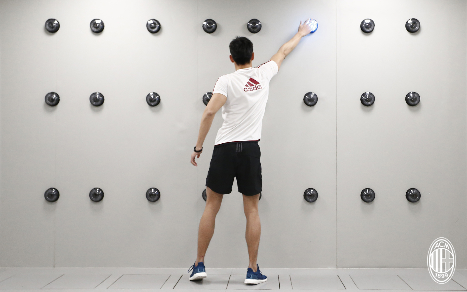 ac米兰男球星,ac米兰足球先生