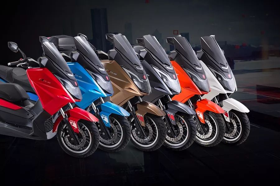 时尚踏板摩托车,踏板摩托车黑色时尚