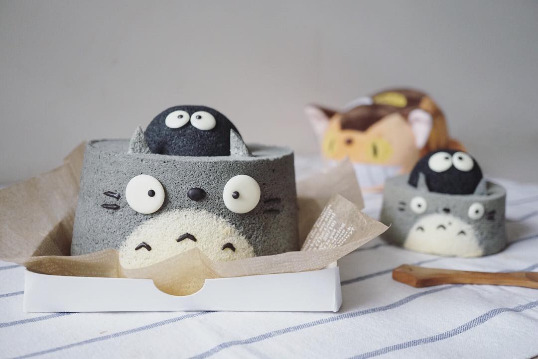 她用蛋糕，做了一个迪士尼亲友团