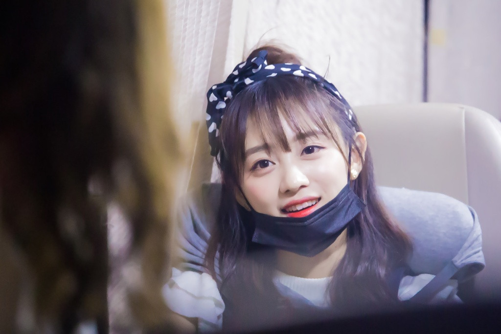 游戏废柴,用自己照片当屏保,可黄婷婷这个自恋girl只给*服私**6分