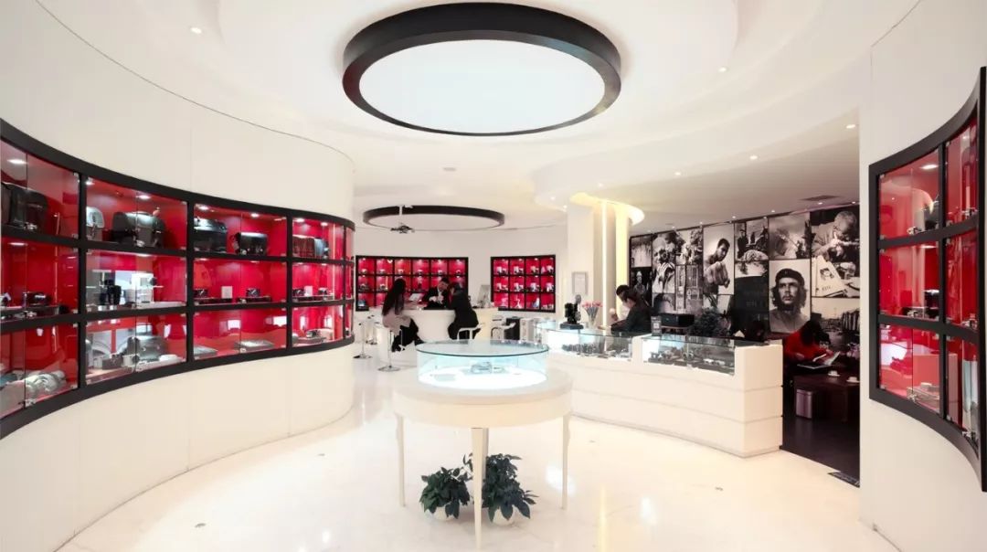 暴走的中画幅LeicaS！底大一级果然压死人……