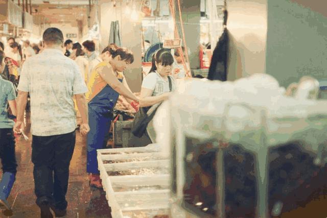 宁波小伙放弃7年国企铁饭碗,转行杀鱼,现在怎么样了?