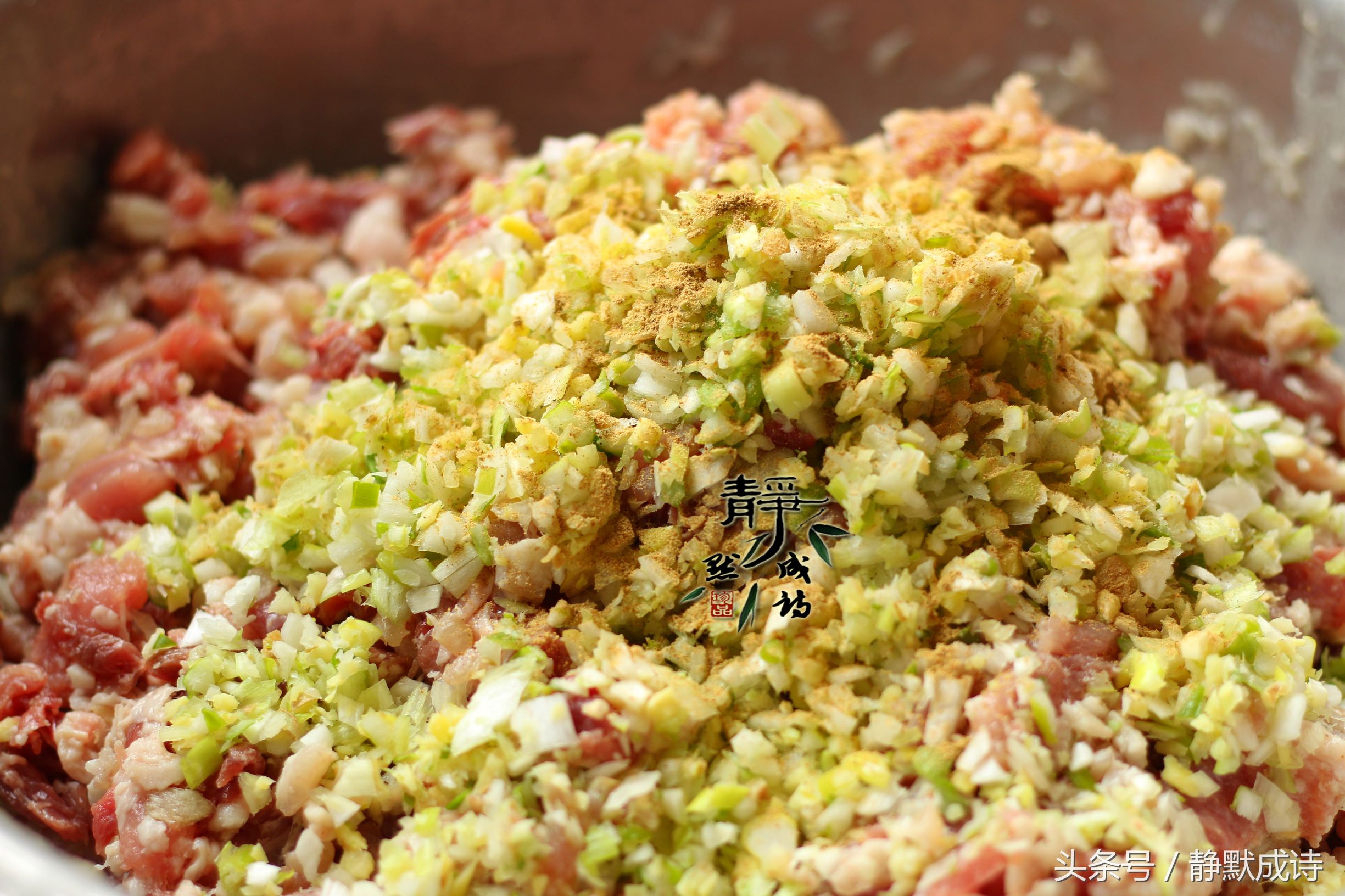 年关将至，我的家乡都会灌这种肠，吃过的人走到天涯也忘不了