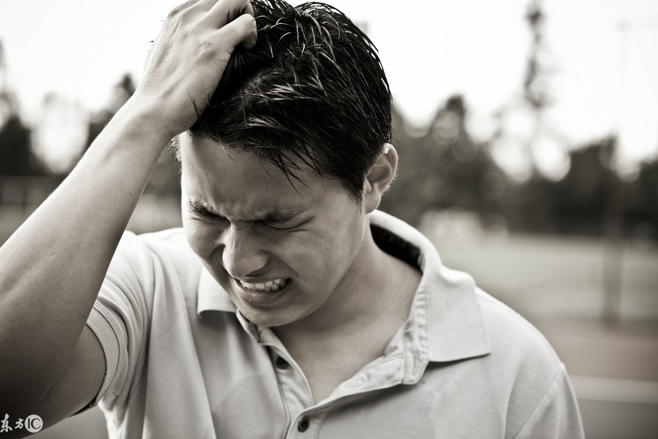 如何帮助朋友走出抑郁焦虑情绪,如何帮助朋友走出抑郁