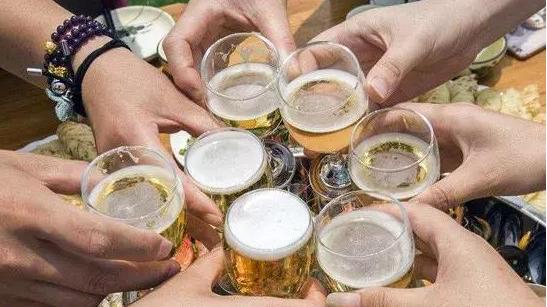 喝酒后为什么会头疼酒后头痛的原理解析